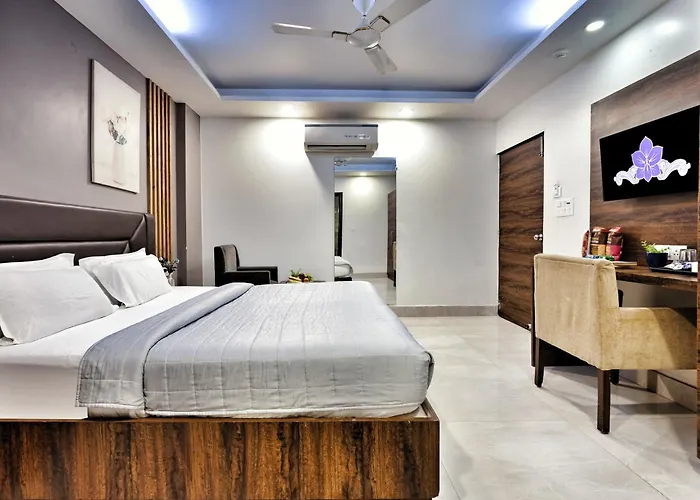 Hotel Aerocity Purple Orchid New Delhi