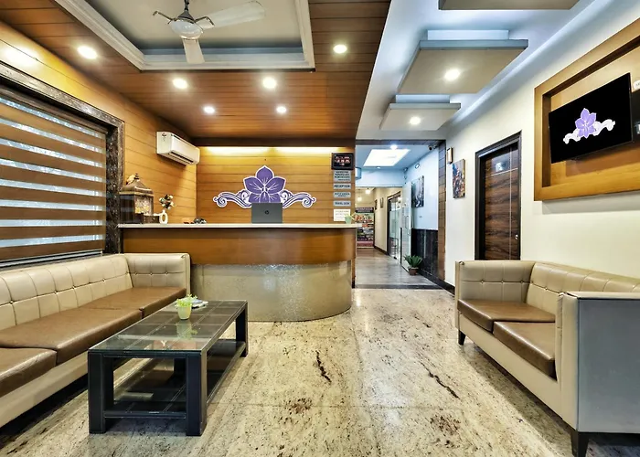 Hotel Aerocity Purple Orchid New Delhi